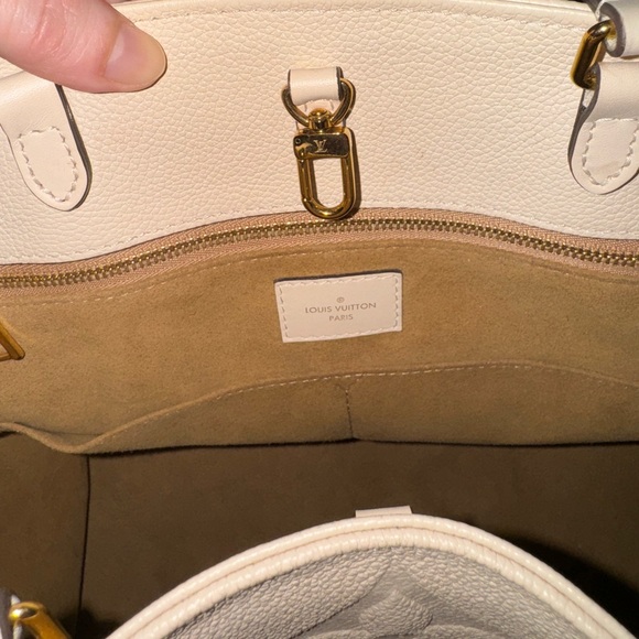 Louis Vuitton Cream Tote Bag - Picture 3 of 4